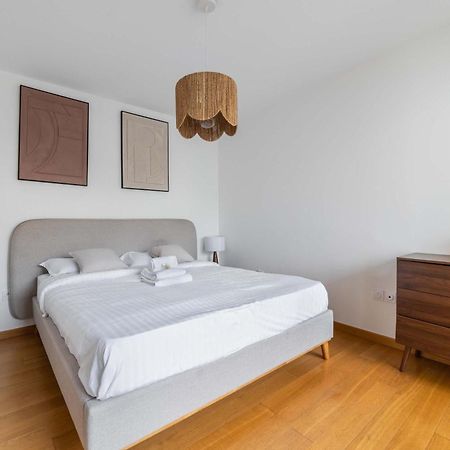 Appartement Lumineux Avec Terrasse Courbevoie - 4P - Flat-Guest Eksteriør billede