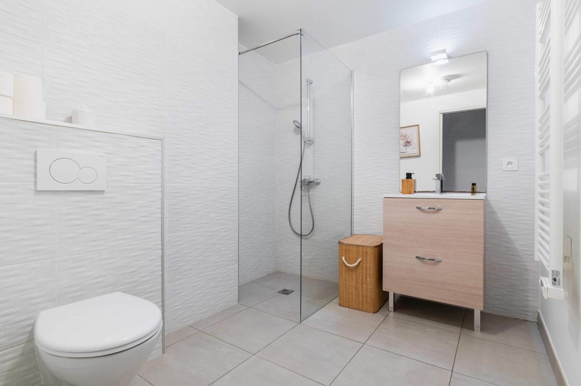 Appartement Lumineux Avec Terrasse Courbevoie - 4P - Flat-Guest Eksteriør billede